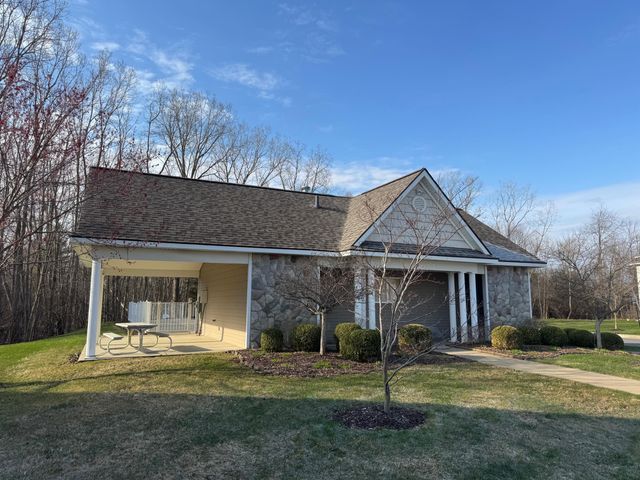 716 Cobblestone Way, Chelsea, MI 48118