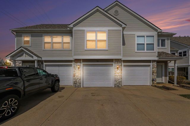 716 Cobblestone Way, Chelsea, MI 48118