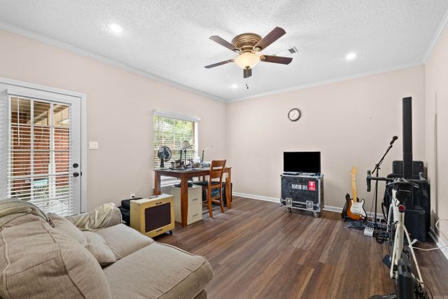 1515 John Ed, Conway, AR 72034