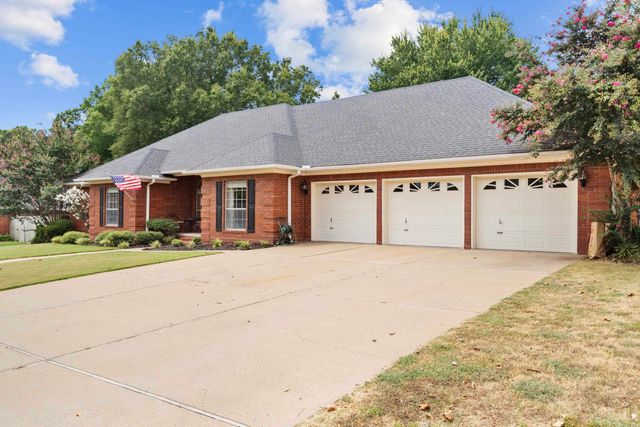 1515 John Ed, Conway, AR 72034