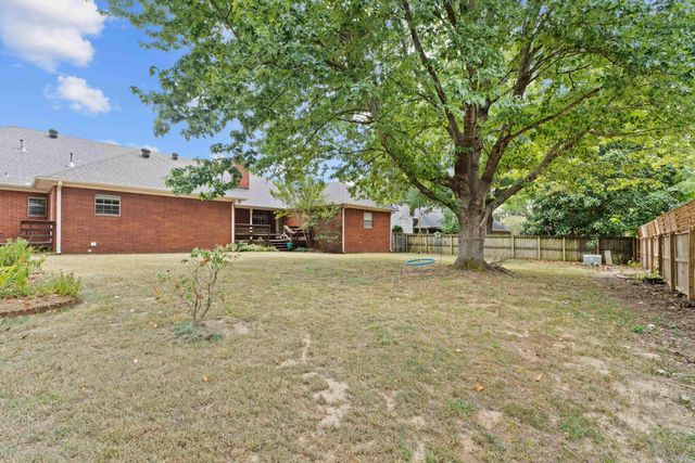 1515 John Ed, Conway, AR 72034