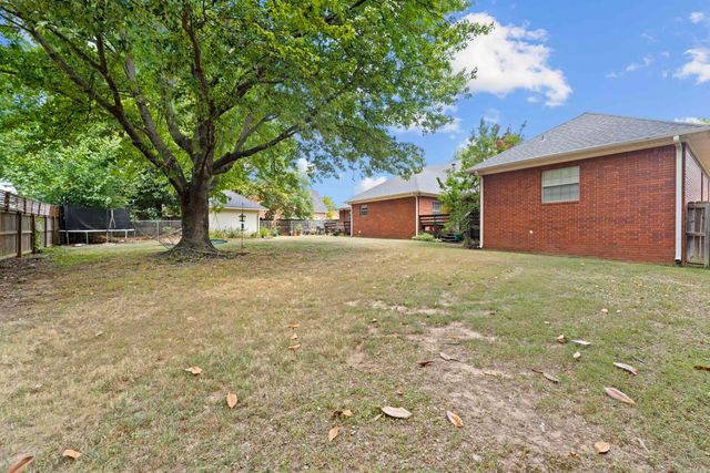 1515 John Ed, Conway, AR 72034