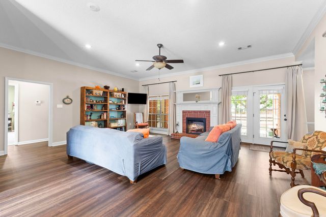 1515 John Ed, Conway, AR 72034