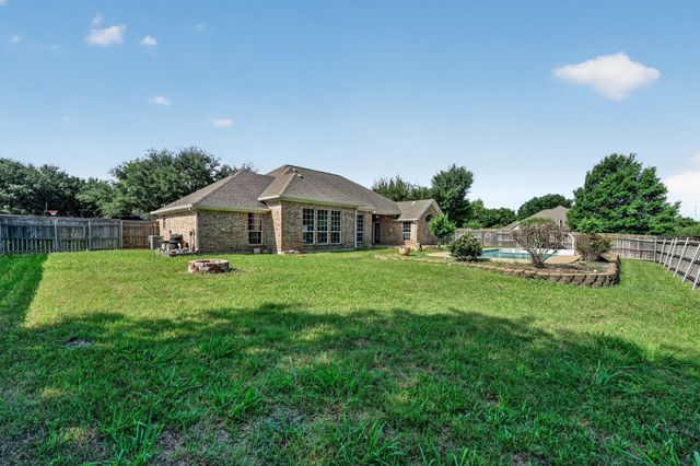 800 Granite Lane, Lorena, TX 76655