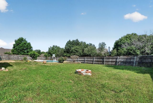 800 Granite Lane, Lorena, TX 76655