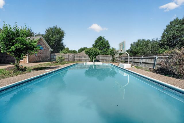 800 Granite Lane, Lorena, TX 76655