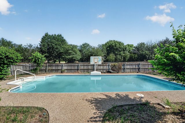 800 Granite Lane, Lorena, TX 76655