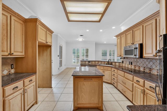 800 Granite Lane, Lorena, TX 76655