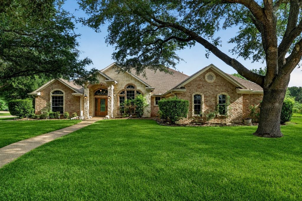 800 Granite Lane, Lorena, TX 76655