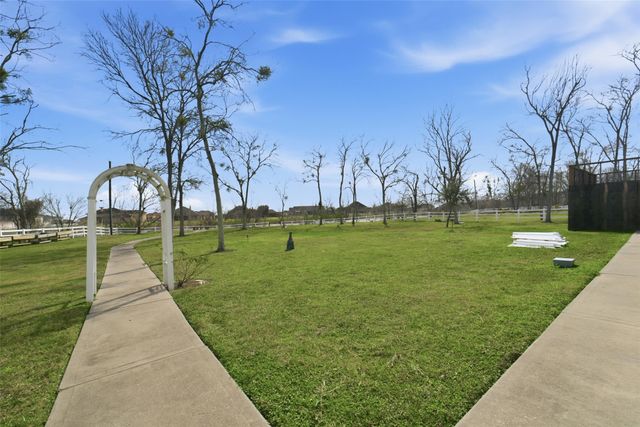 5810 Waterwalk Court, Richmond, TX 77469