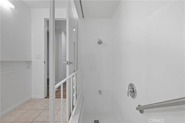 19152 Avenue of the Oaks B, Newhall, CA 91321