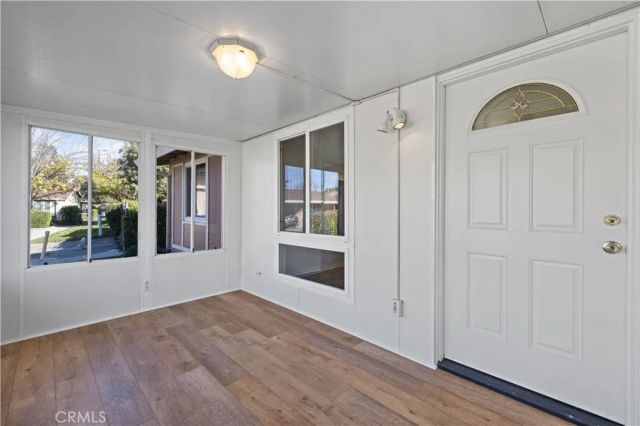 19152 Avenue of the Oaks B, Newhall, CA 91321