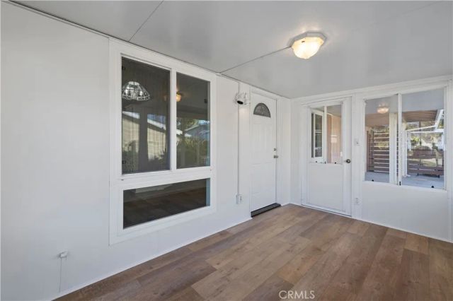 19152 Avenue of the Oaks B, Newhall, CA 91321