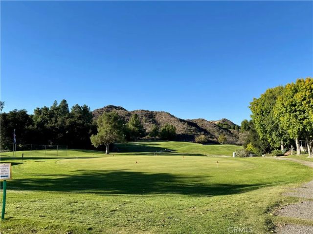 19152 Avenue of the Oaks B, Newhall, CA 91321