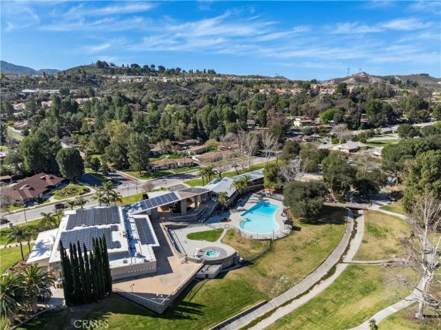 19152 Avenue of the Oaks B, Newhall, CA 91321