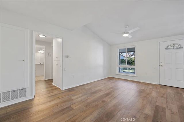 19152 Avenue of the Oaks B, Newhall, CA 91321