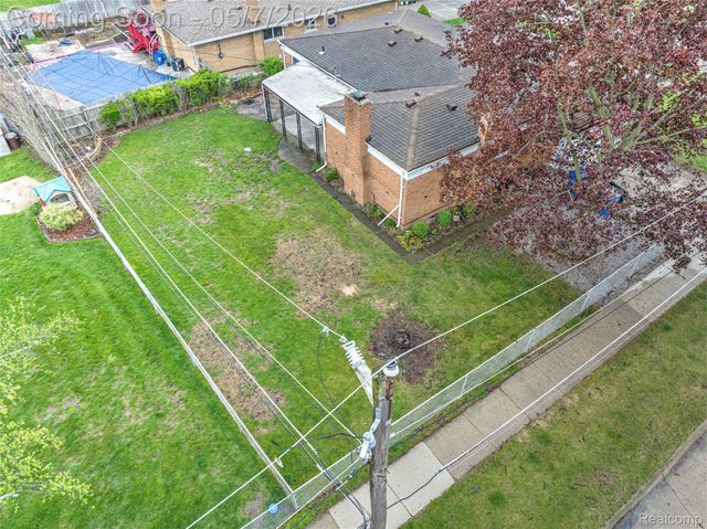 14053 April Lane, Warren, MI 48088