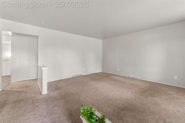 14053 April Lane, Warren, MI 48088
