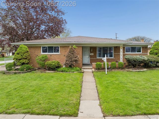 14053 April Lane, Warren, MI 48088