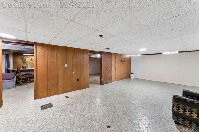 14053 April Lane, Warren, MI 48088