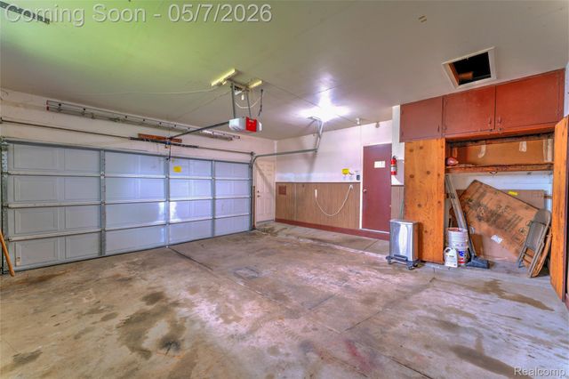 14053 April Lane, Warren, MI 48088
