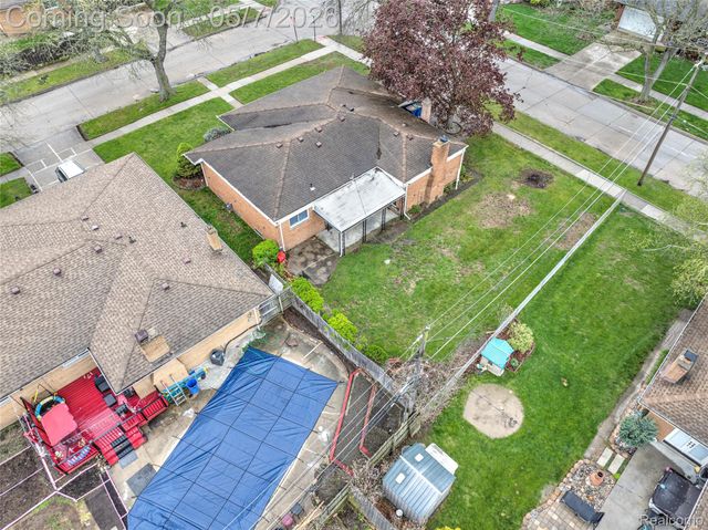 14053 April Lane, Warren, MI 48088