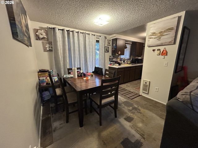 1101 Ne 142ND Ave, Vancouver, WA 98684