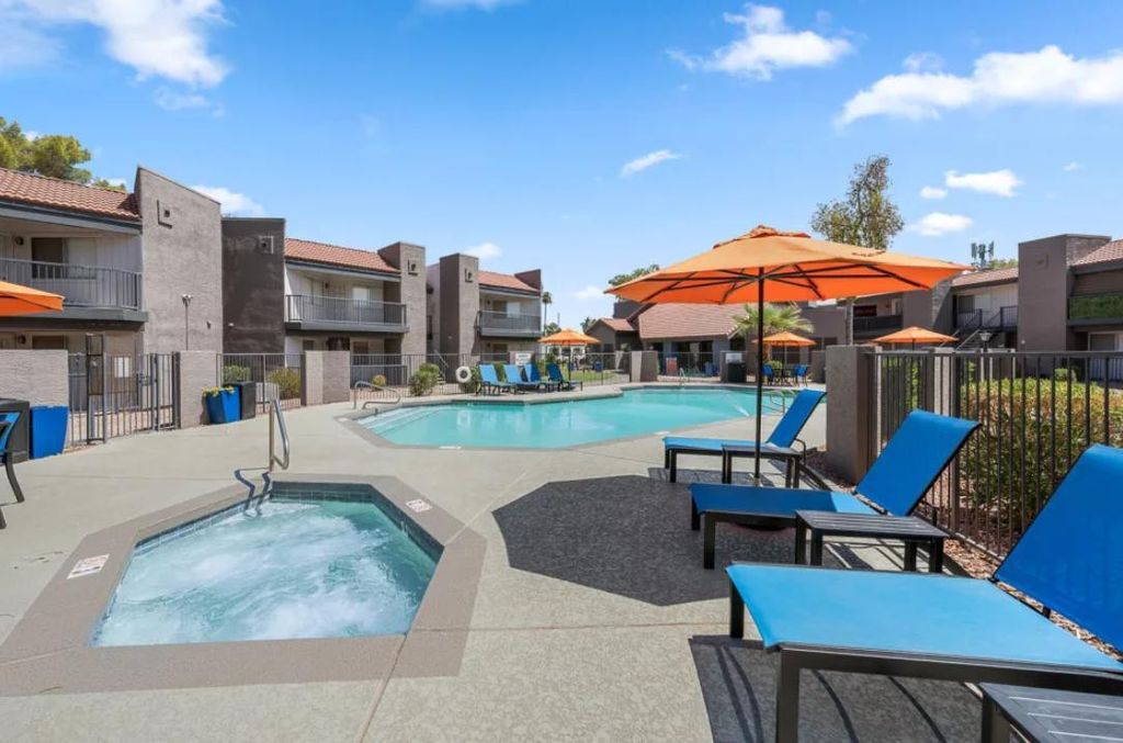 5959 W Greenway Road 1, Glendale, AZ 85306