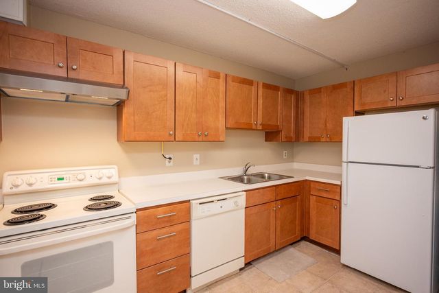 15107 INTERLACHEN DR #2-1022, Silver Spring, MD 20906