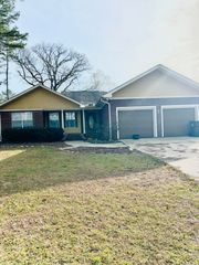 3 Crestwick Cir., Hattiesburg, MS 39402