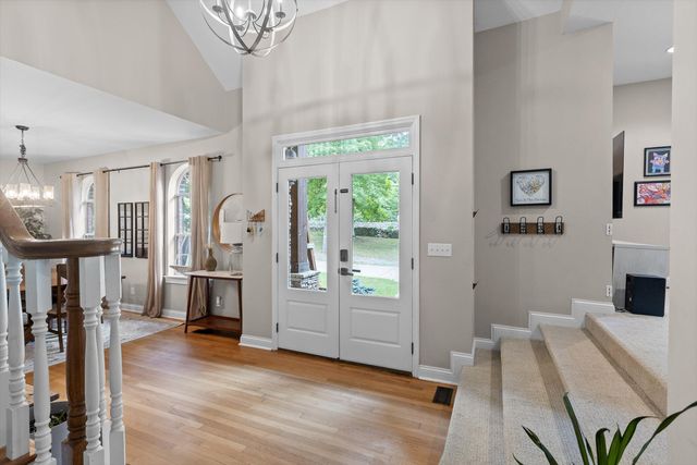 1619 Anderson Pike, Signal Mountain, TN 37377