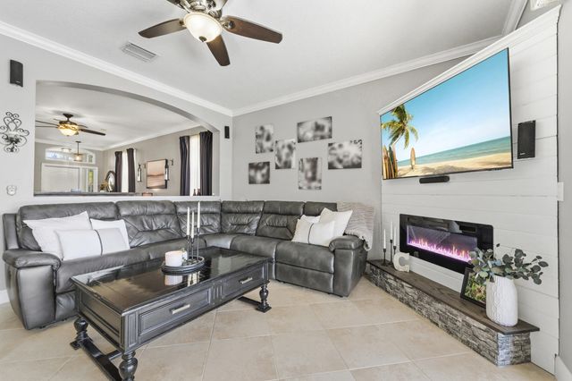 7960 La Rose Court, Lake Worth, FL 33467