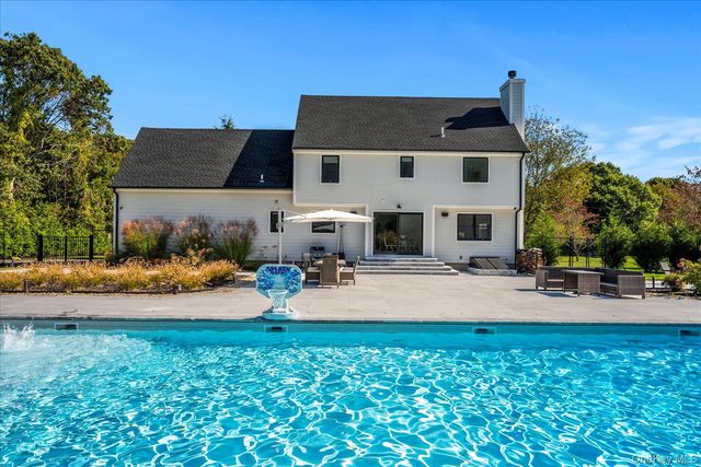 805 Kayleighs Court, East Marion, NY 11939