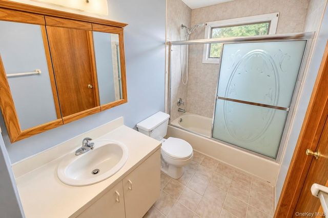 278 Lake Drive, Copiague, NY 11726