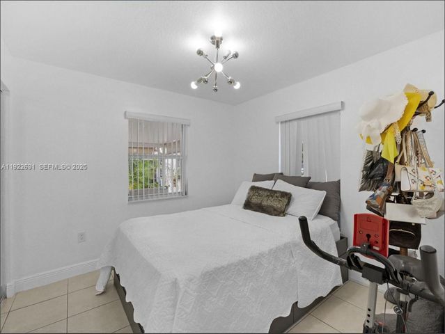 29330 SW 143rd Ave, Homestead, FL 33033