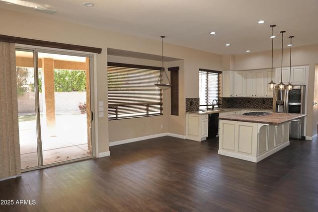 562 N Danielson Way, Chandler, AZ 85225