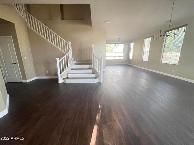 562 N Danielson Way, Chandler, AZ 85225