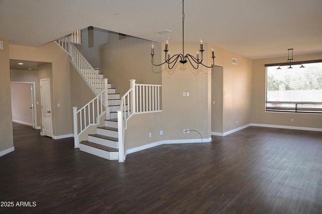 562 N Danielson Way, Chandler, AZ 85225