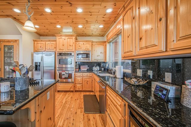 42555 Canyon Vista Lane, Shaver Lake, CA 93664