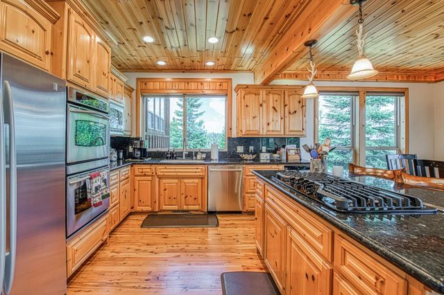 42555 Canyon Vista Lane, Shaver Lake, CA 93664