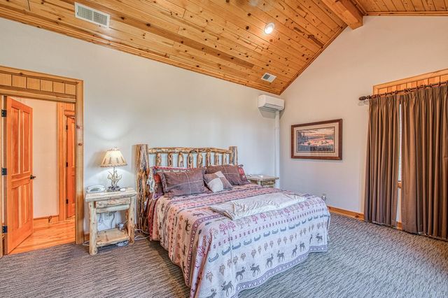 42555 Canyon Vista Lane, Shaver Lake, CA 93664