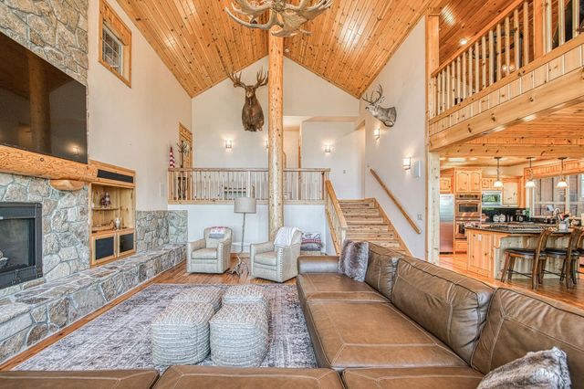 42555 Canyon Vista Lane, Shaver Lake, CA 93664