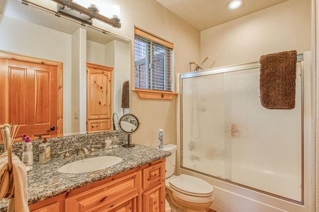 42555 Canyon Vista Lane, Shaver Lake, CA 93664