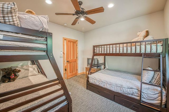 42555 Canyon Vista Lane, Shaver Lake, CA 93664