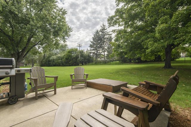 4695 Wessex DRIVE, Brookfield, WI 53045