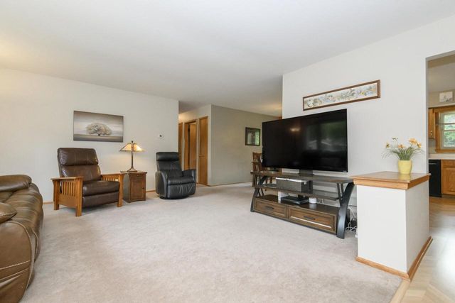 4695 Wessex DRIVE, Brookfield, WI 53045