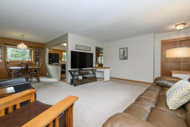 4695 Wessex DRIVE, Brookfield, WI 53045