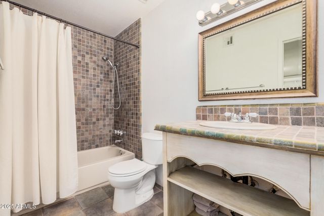 6101 W SUNNYSIDE Drive, Glendale, AZ 85304