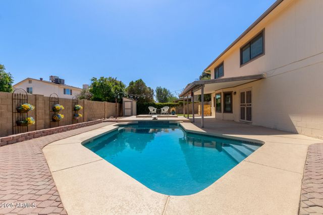 6101 W SUNNYSIDE Drive, Glendale, AZ 85304