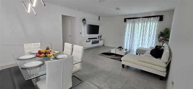 5539 Maddie Dr, Davenport, FL 33837